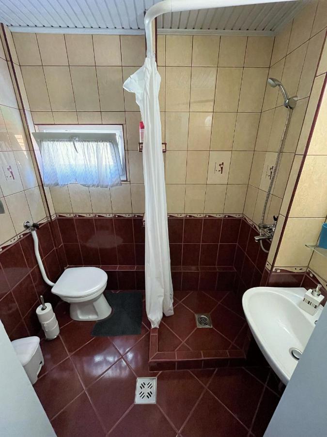 Iker Nyaralo Balatonfenyves Apartment ภายนอก รูปภาพ